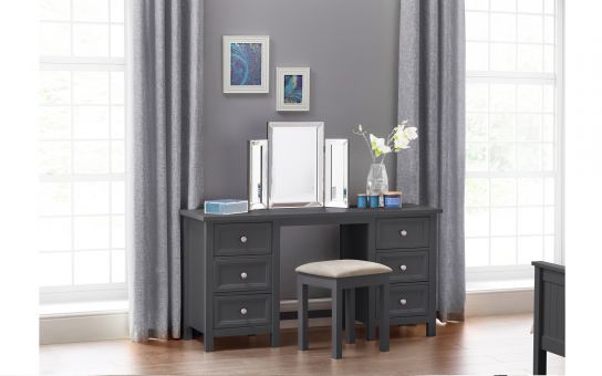Maine Anthracite Bedroom